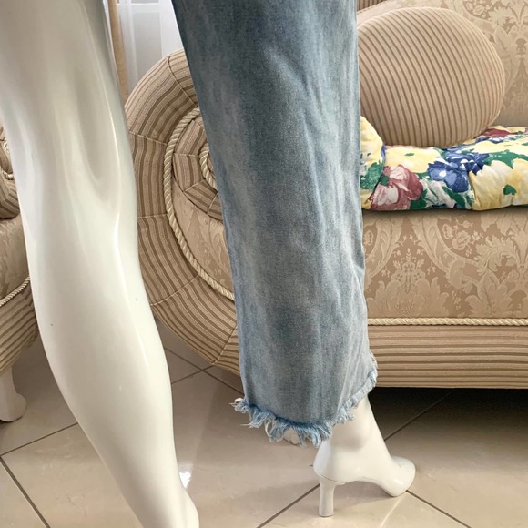 3/$15 Patchwerk Asymmetric Cut Jeans in Light Wash - Picture 8 of 10